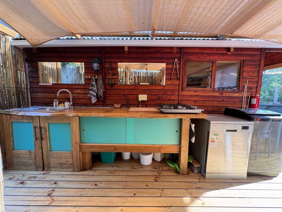 2 Bedroom Property for Sale in The Crags Western Cape